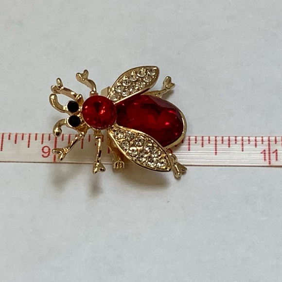 Red and Gold Flying Insect Brooch - Picture 8 of 8